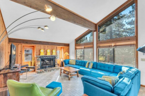 Northstar Retreat with Hot Tub & FREE Shuttle Access